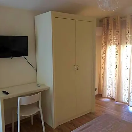 Amico San Leone Отель типа 
